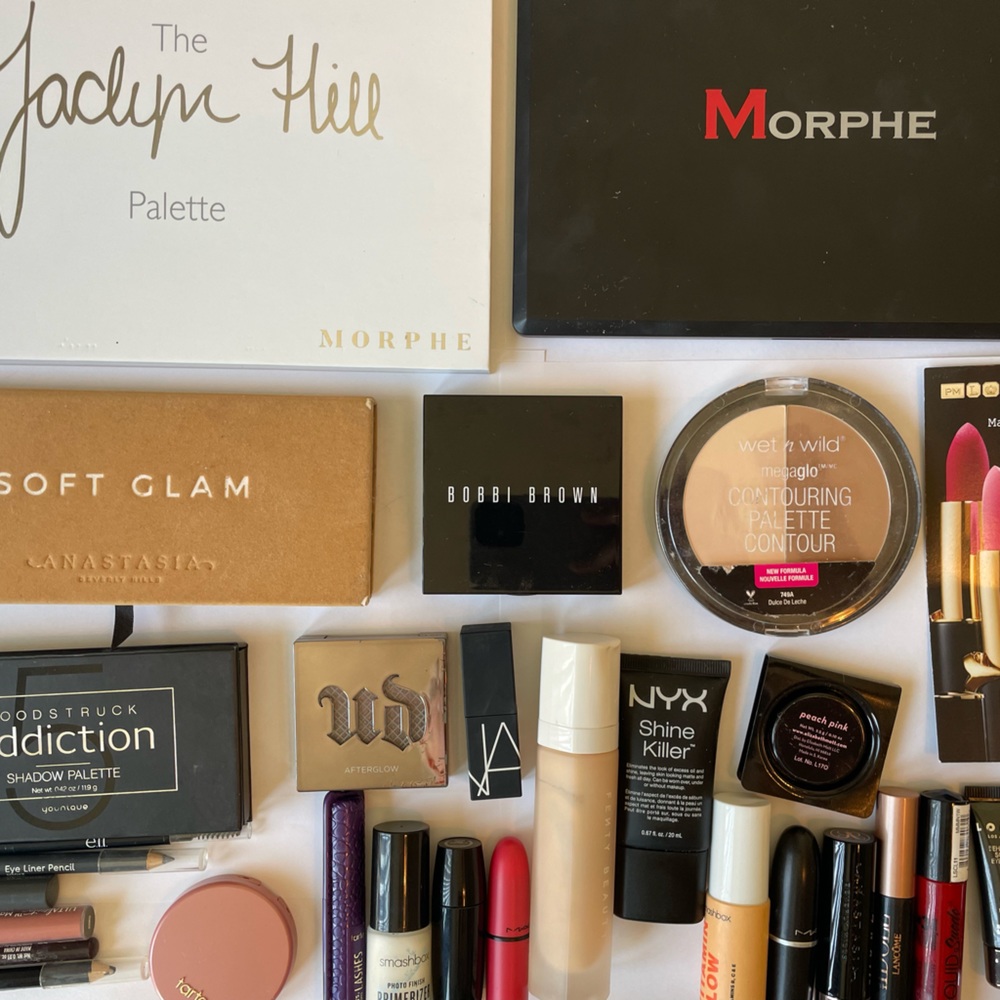 Makeup bundle